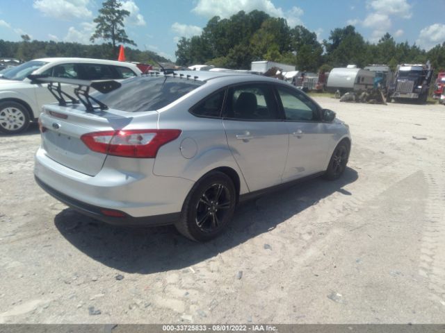 Photo 3 VIN: 1FADP3F28DL326579 - FORD FOCUS 