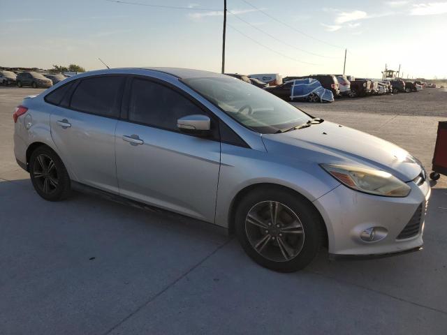 Photo 3 VIN: 1FADP3F28EL165894 - FORD FOCUS SE 