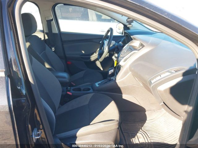 Photo 4 VIN: 1FADP3F28EL213877 - FORD FOCUS 