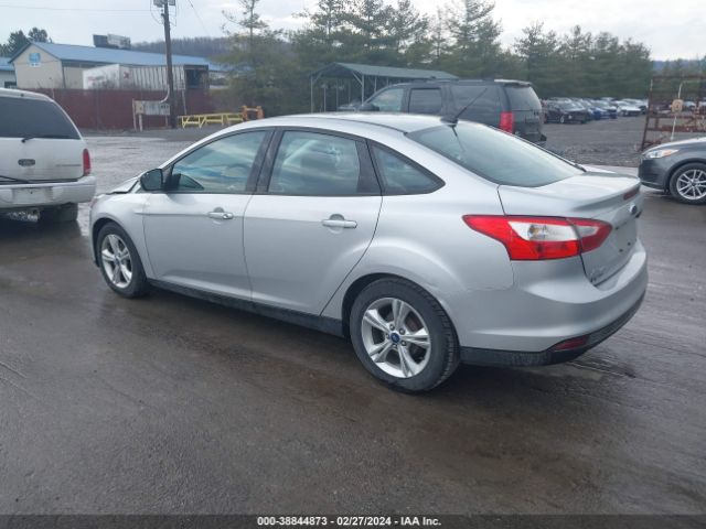 Photo 2 VIN: 1FADP3F28EL215628 - FORD FOCUS 