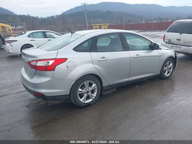 Photo 3 VIN: 1FADP3F28EL215628 - FORD FOCUS 