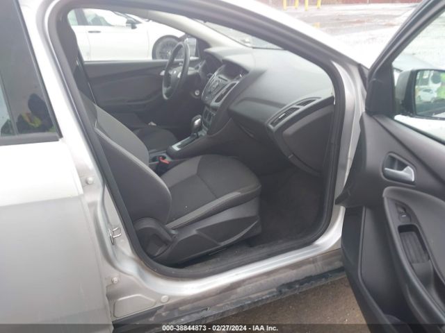 Photo 4 VIN: 1FADP3F28EL215628 - FORD FOCUS 