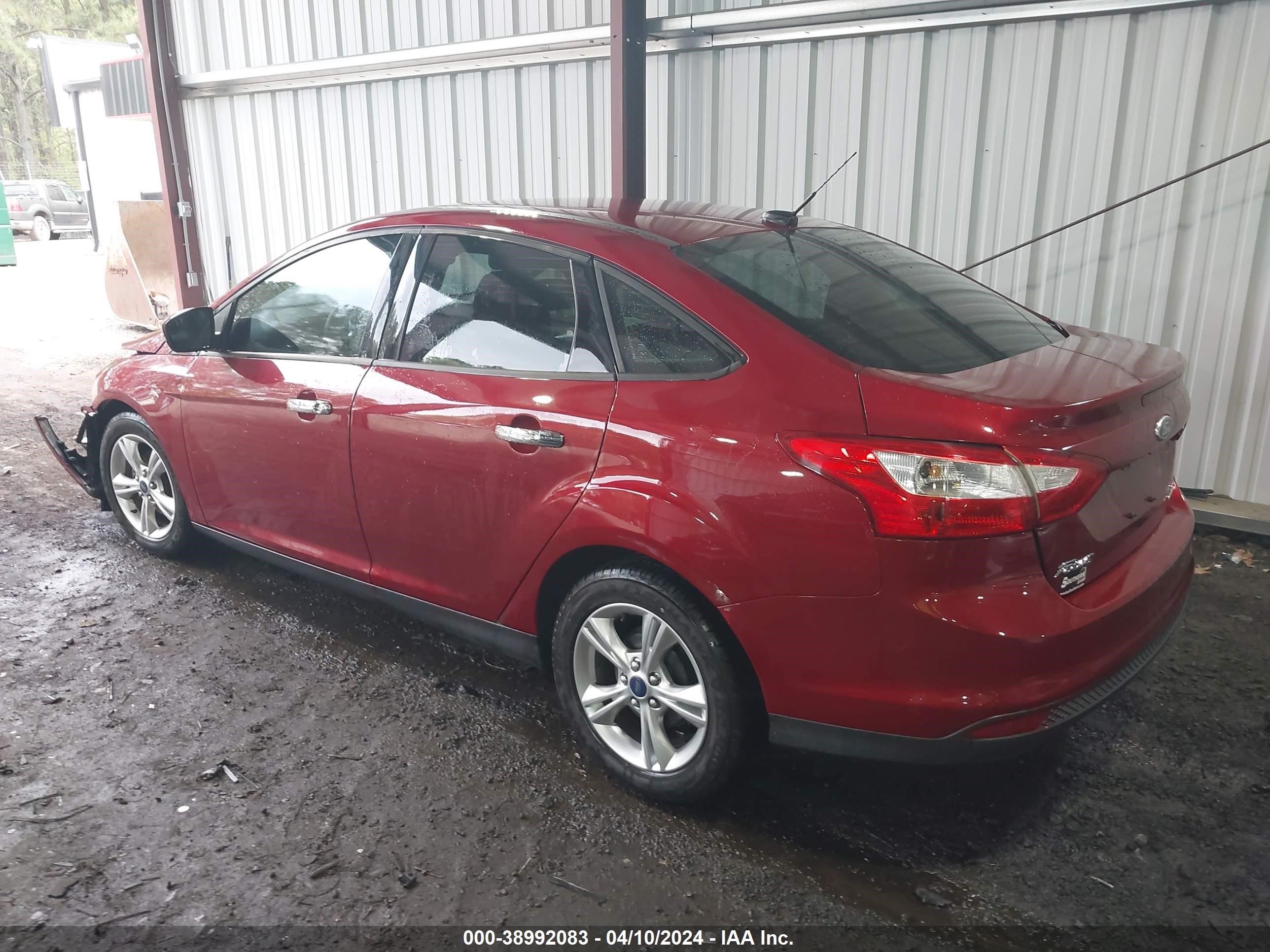 Photo 2 VIN: 1FADP3F28EL216682 - FORD FOCUS 