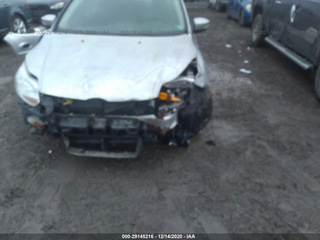 Photo 5 VIN: 1FADP3F28EL323084 - FORD FOCUS 