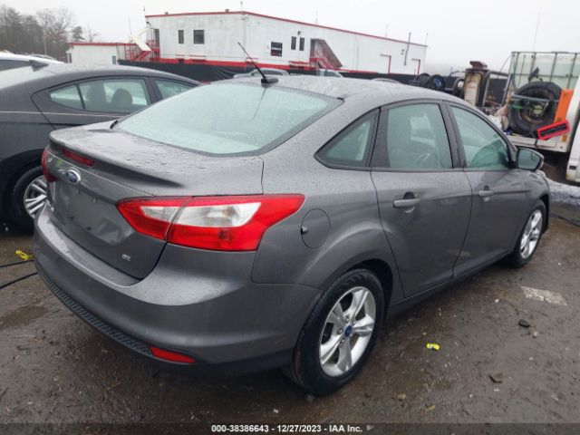 Photo 3 VIN: 1FADP3F28EL387853 - FORD FOCUS 