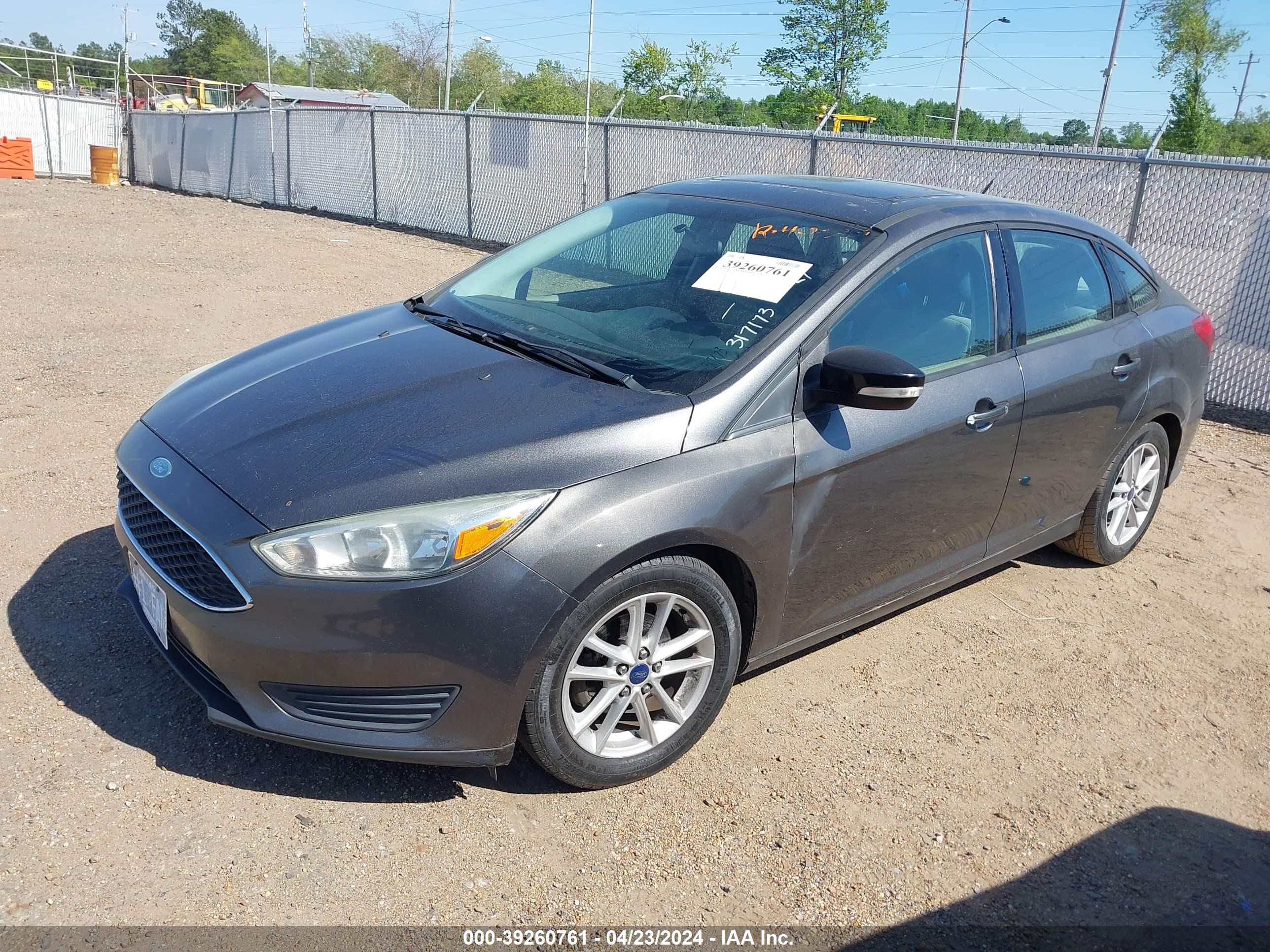 Photo 1 VIN: 1FADP3F28FL317173 - FORD FOCUS 