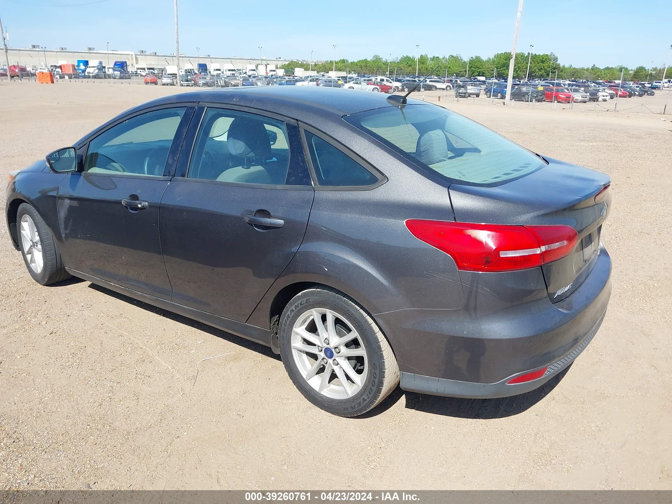 Photo 2 VIN: 1FADP3F28FL317173 - FORD FOCUS 