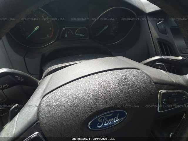 Photo 6 VIN: 1FADP3F28GL201229 - FORD FOCUS 