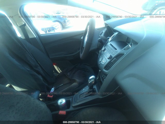 Photo 4 VIN: 1FADP3F28GL204762 - FORD FOCUS 