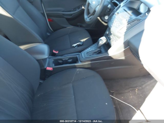 Photo 4 VIN: 1FADP3F28GL208357 - FORD FOCUS 