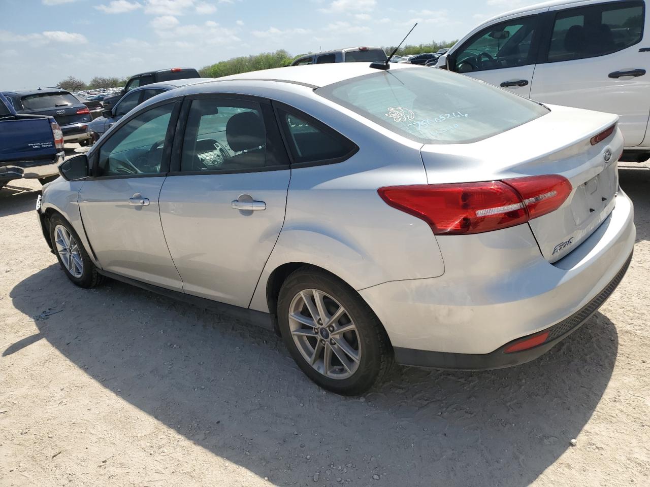 Photo 1 VIN: 1FADP3F28GL286489 - FORD FOCUS 