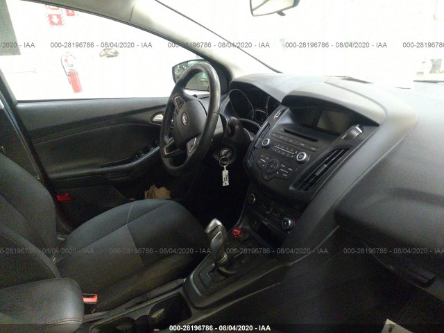 Photo 4 VIN: 1FADP3F28GL396622 - FORD FOCUS 