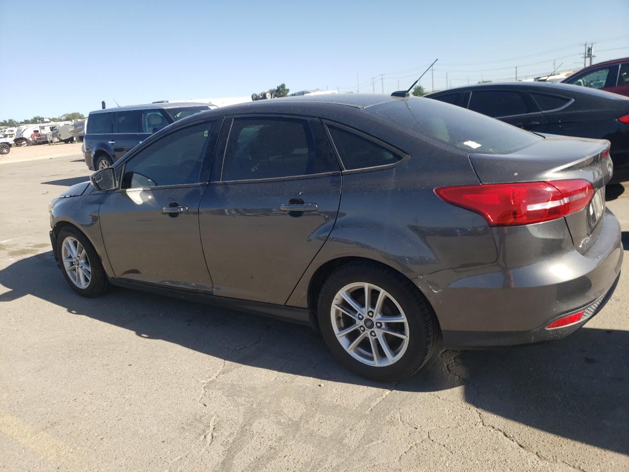 Photo 1 VIN: 1FADP3F28HL226231 - FORD FOCUS 