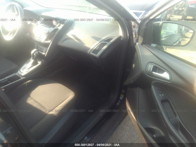 Photo 4 VIN: 1FADP3F28HL274022 - FORD FOCUS 