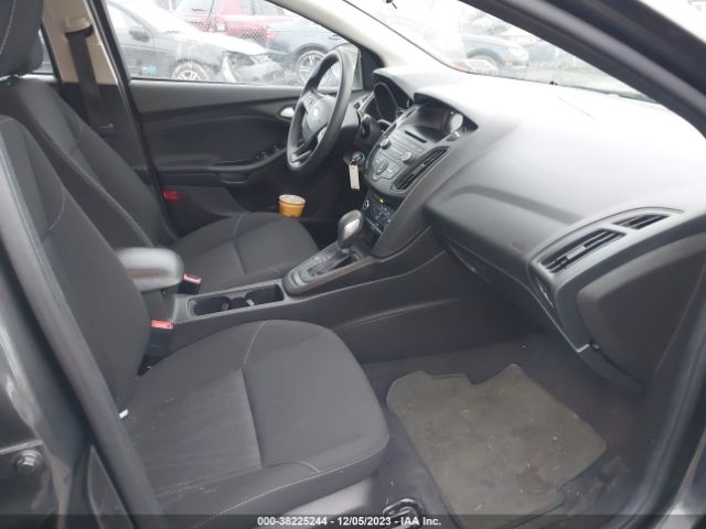 Photo 4 VIN: 1FADP3F28HL315619 - FORD FOCUS 