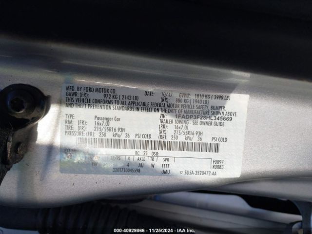 Photo 8 VIN: 1FADP3F28HL345669 - FORD FOCUS 