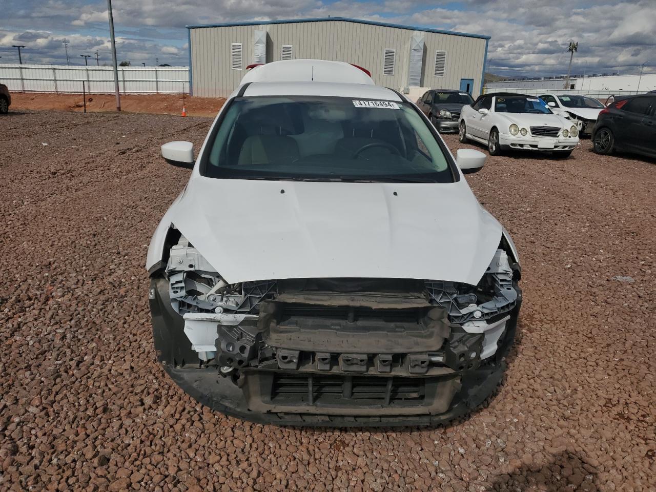 Photo 4 VIN: 1FADP3F28JL303542 - FORD FOCUS 