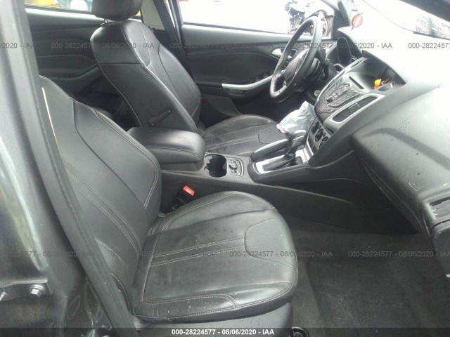 Photo 4 VIN: 1FADP3F29DL117223 - FORD FOCUS 