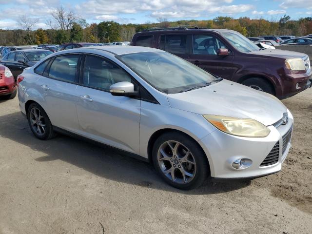 Photo 3 VIN: 1FADP3F29DL124804 - FORD FOCUS SE 