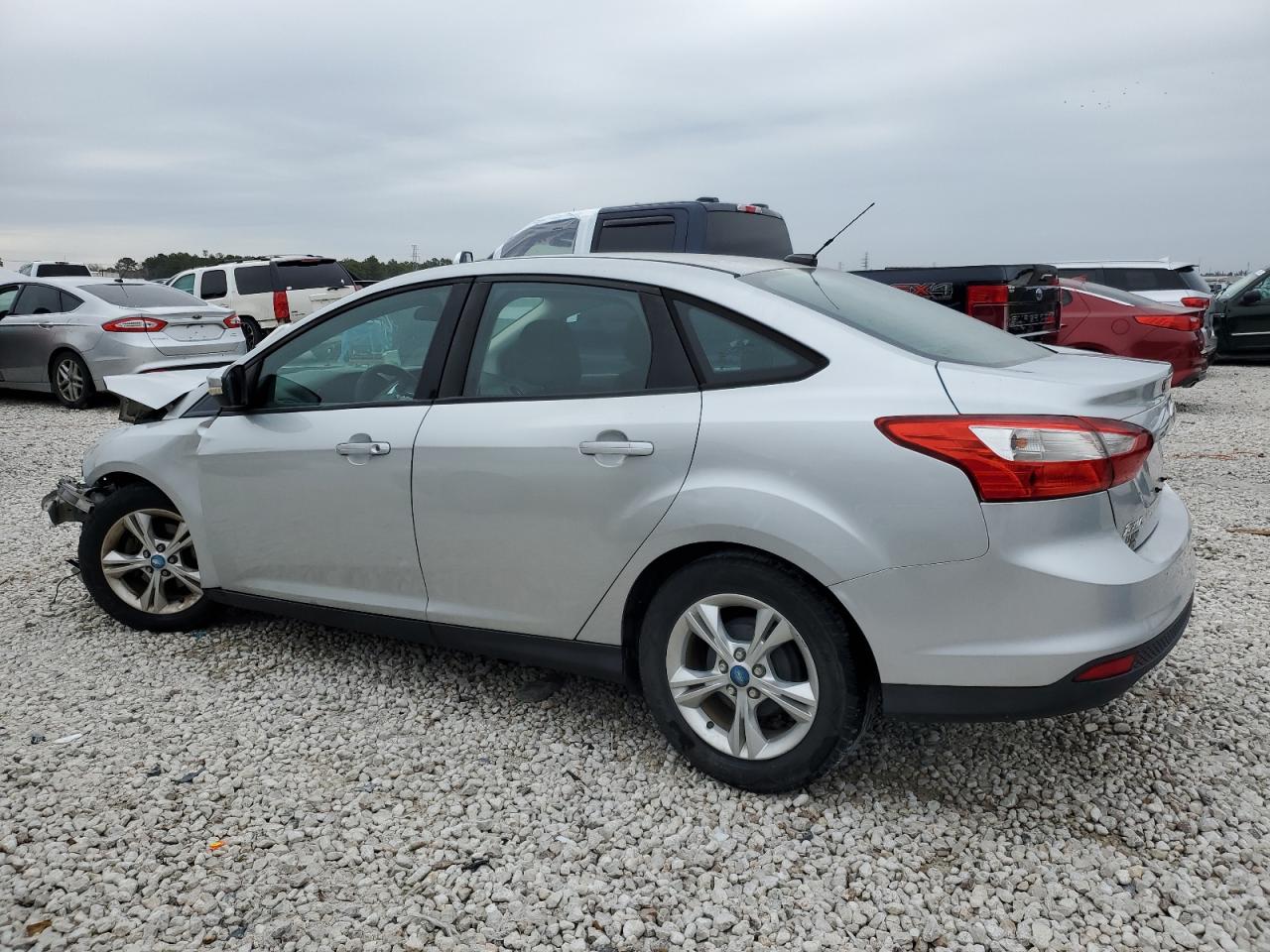 Photo 1 VIN: 1FADP3F29DL132417 - FORD FOCUS 