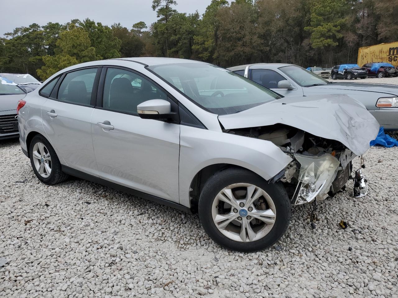 Photo 3 VIN: 1FADP3F29DL132417 - FORD FOCUS 