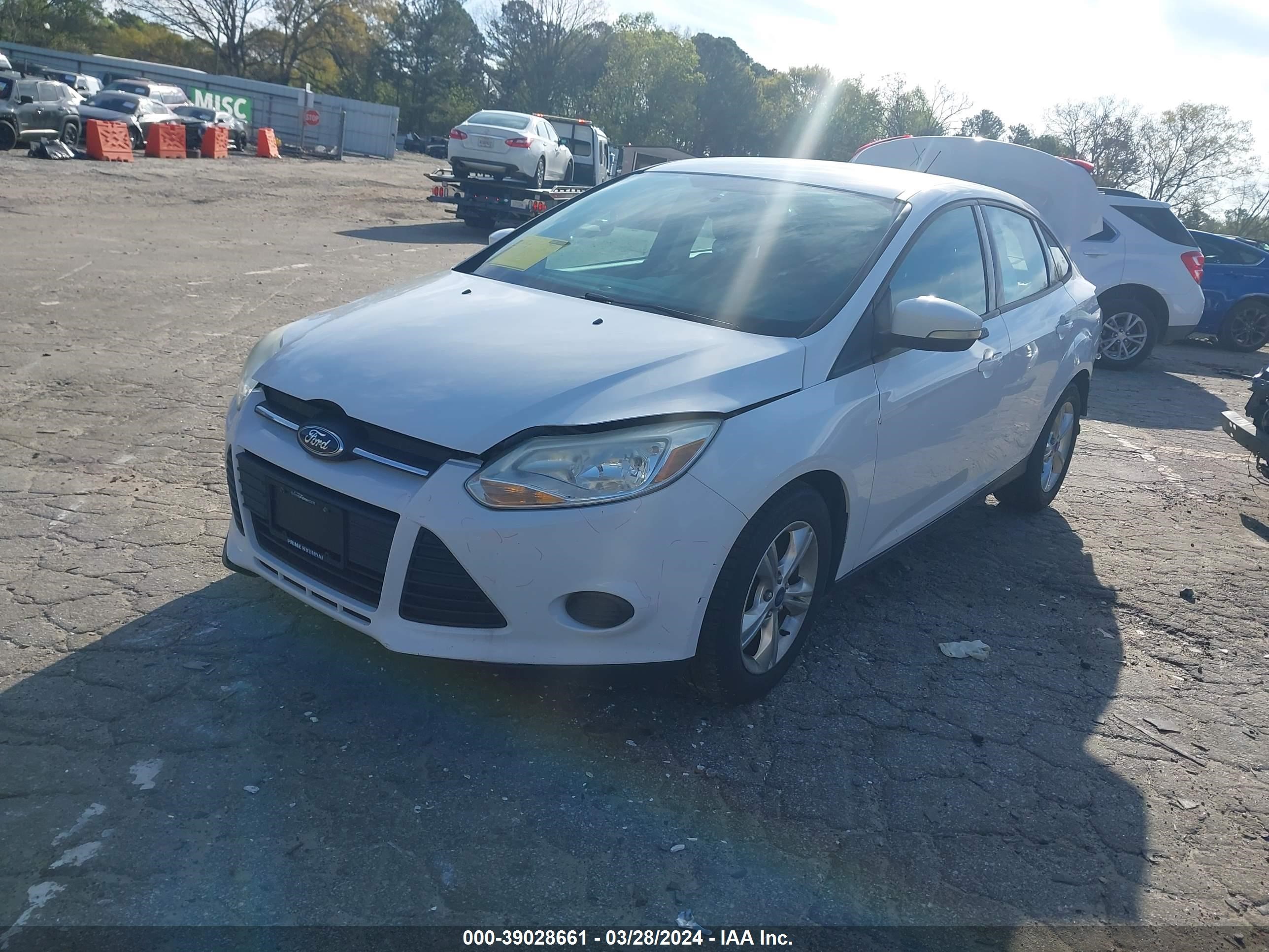 Photo 1 VIN: 1FADP3F29DL186039 - FORD FOCUS 