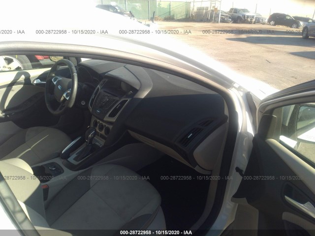 Photo 4 VIN: 1FADP3F29DL235031 - FORD FOCUS 