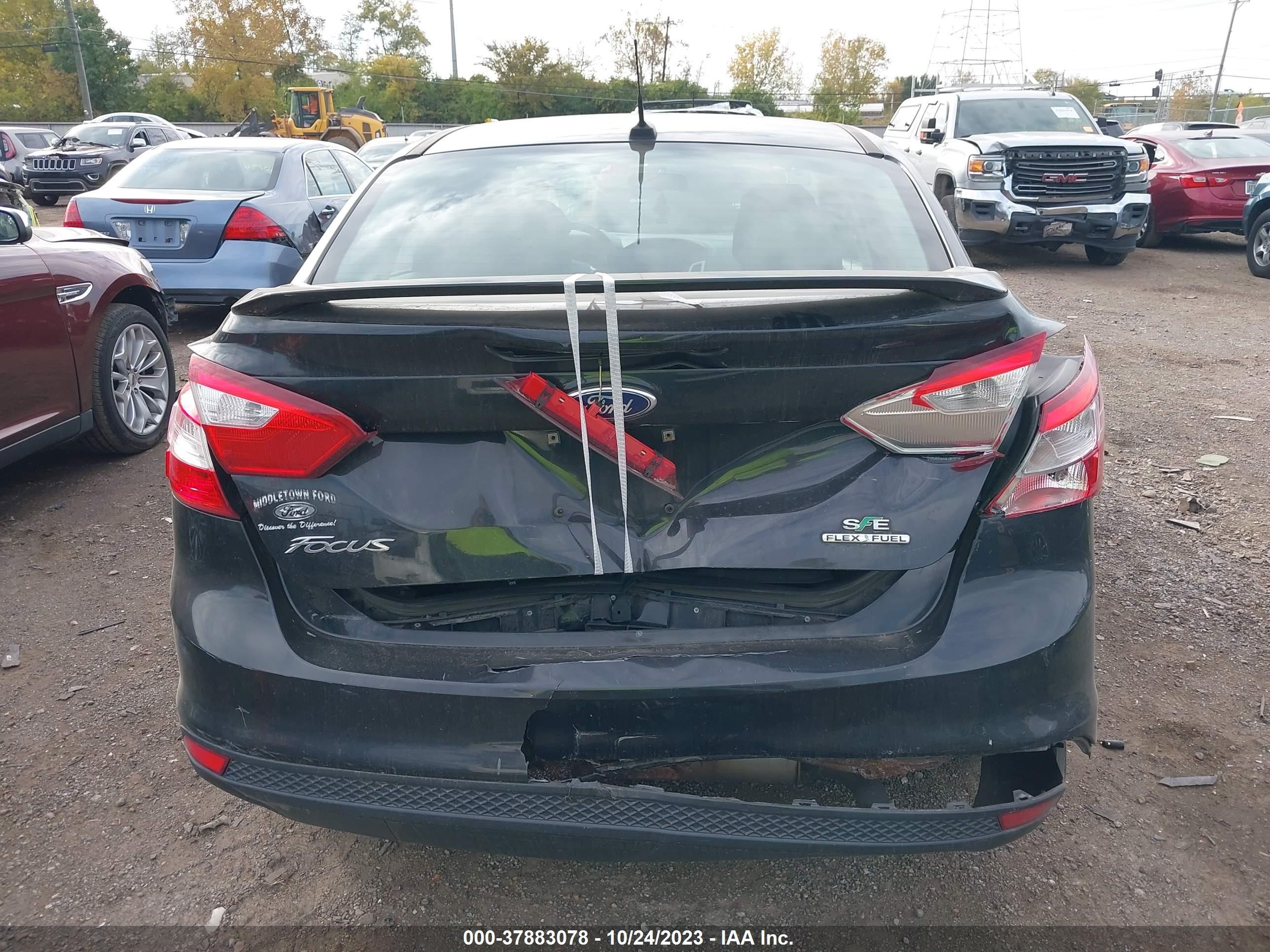 Photo 15 VIN: 1FADP3F29DL240598 - FORD FOCUS 