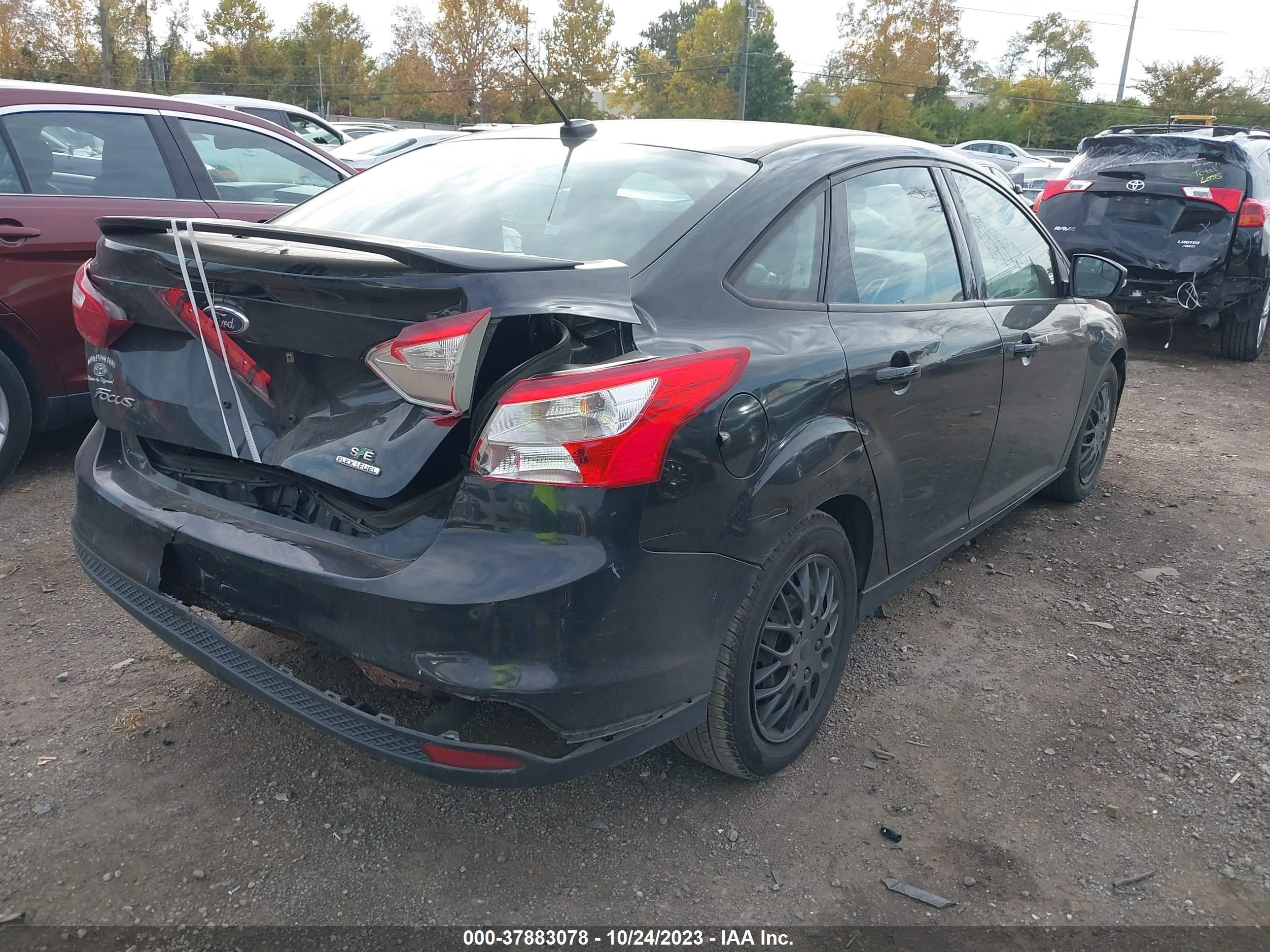 Photo 3 VIN: 1FADP3F29DL240598 - FORD FOCUS 