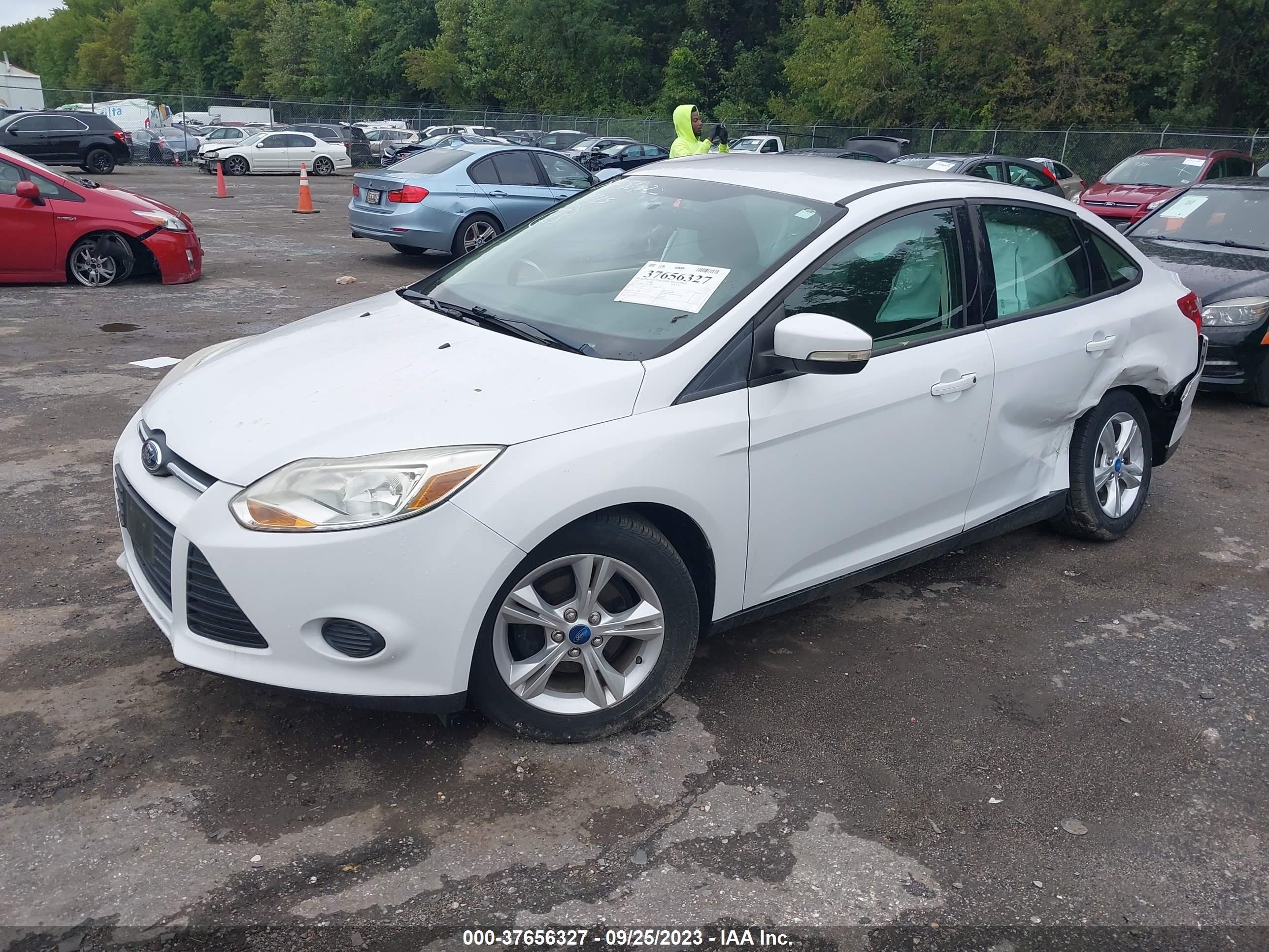 Photo 1 VIN: 1FADP3F29DL260365 - FORD FOCUS 