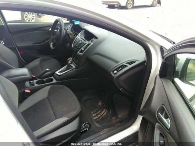 Photo 4 VIN: 1FADP3F29DL325764 - FORD FOCUS 