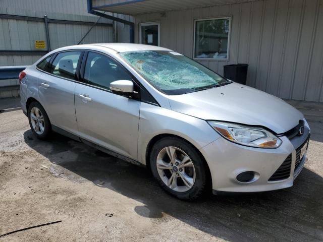 Photo 3 VIN: 1FADP3F29DL348736 - FORD FOCUS 