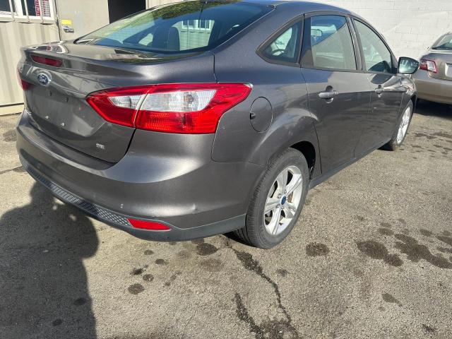 Photo 2 VIN: 1FADP3F29DL352771 - FORD FOCUS 