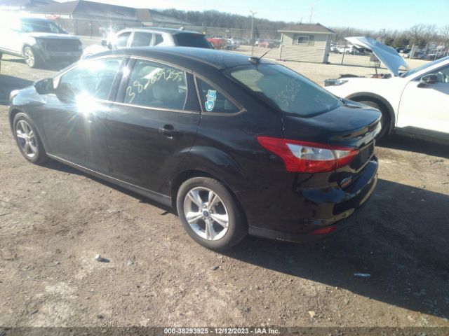 Photo 2 VIN: 1FADP3F29EL153818 - FORD FOCUS 