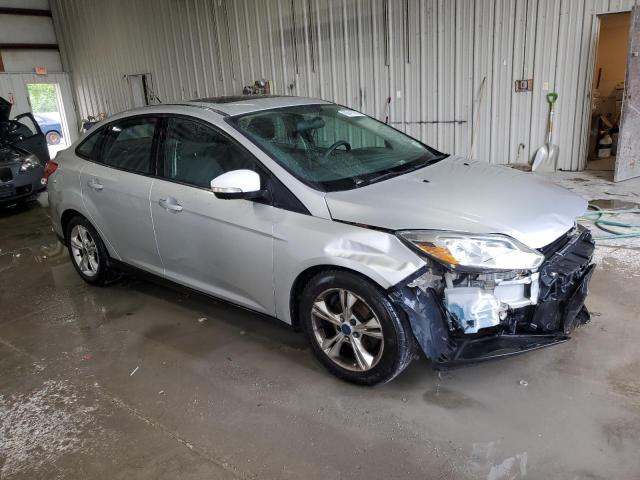 Photo 3 VIN: 1FADP3F29EL322753 - FORD FOCUS 