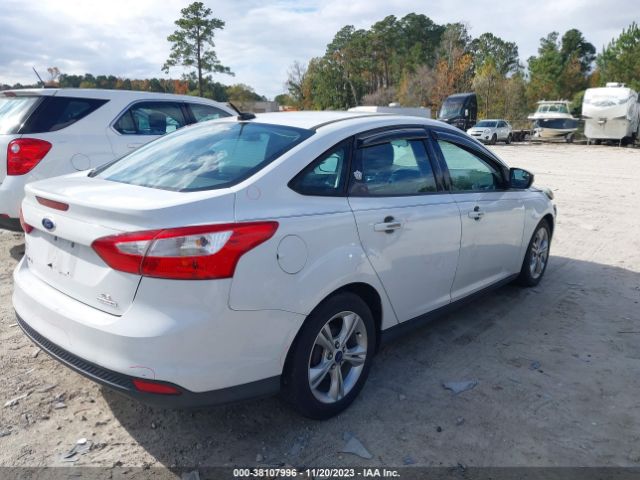 Photo 3 VIN: 1FADP3F29EL335468 - FORD FOCUS 