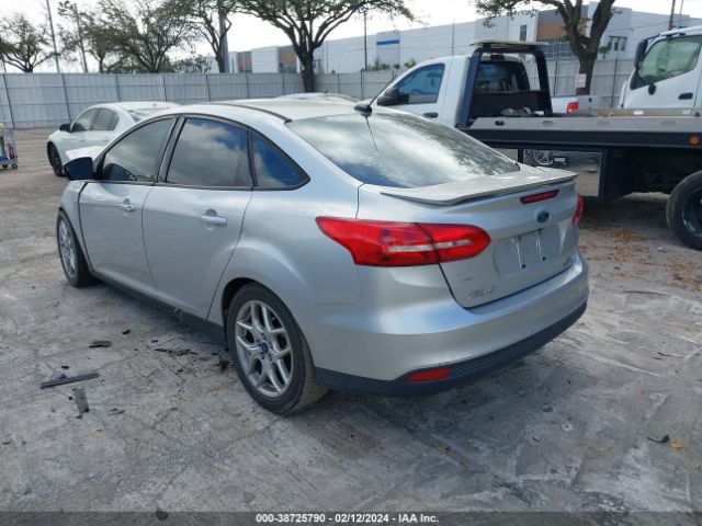 Photo 2 VIN: 1FADP3F29FL215557 - FORD FOCUS 