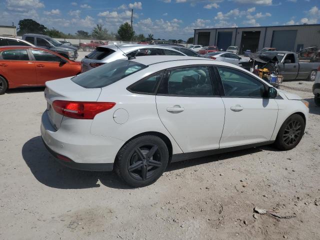 Photo 2 VIN: 1FADP3F29FL311186 - FORD FOCUS SE 