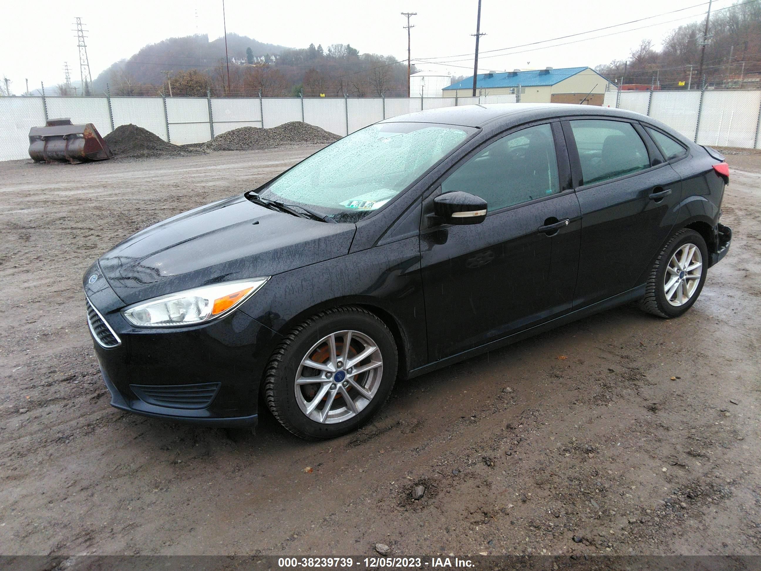 Photo 1 VIN: 1FADP3F29GL213390 - FORD FOCUS 