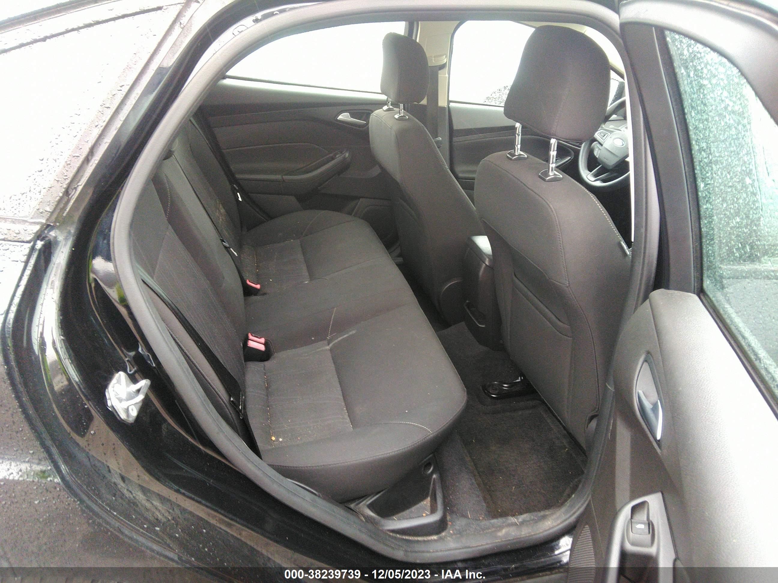 Photo 7 VIN: 1FADP3F29GL213390 - FORD FOCUS 