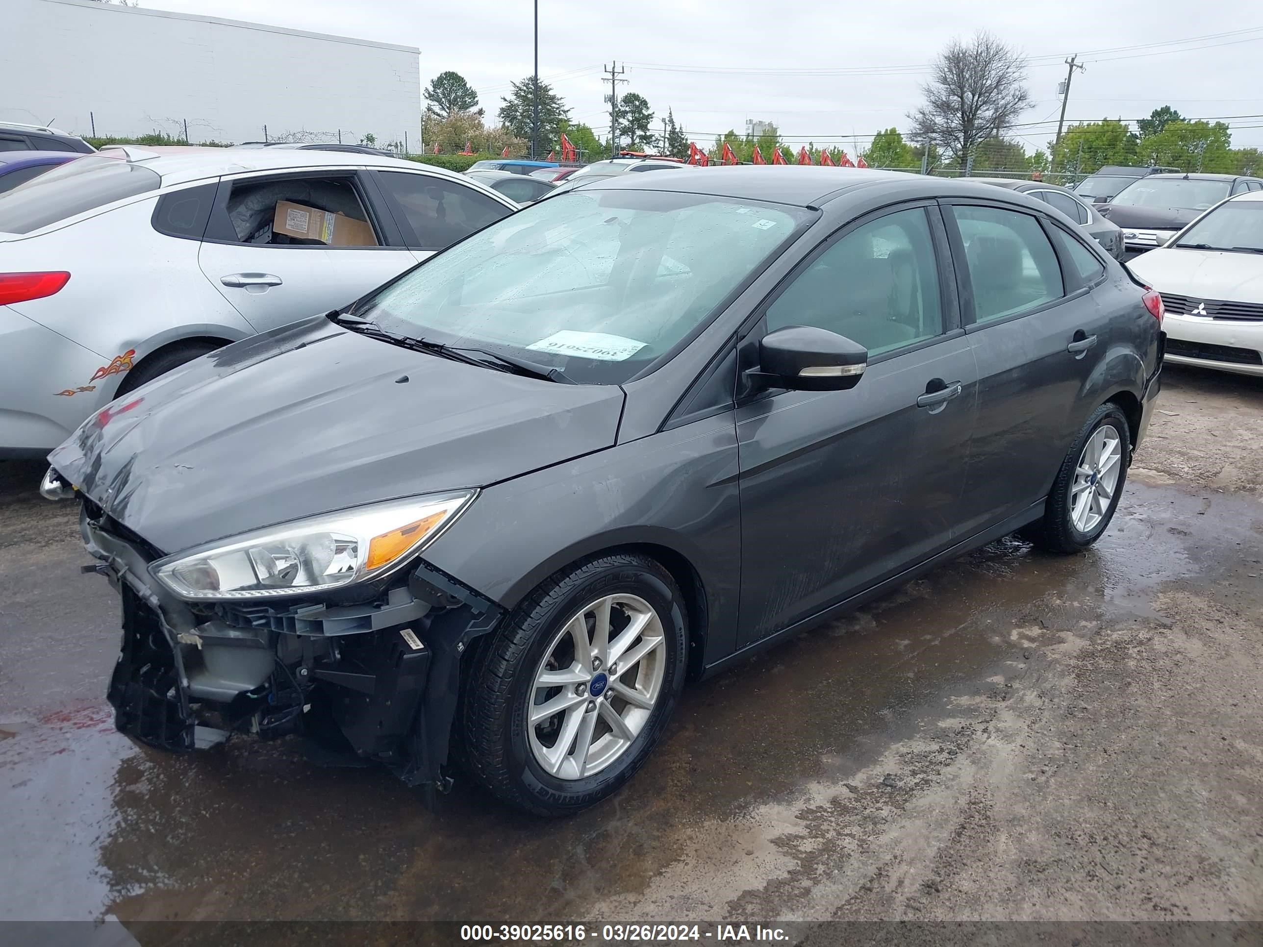 Photo 1 VIN: 1FADP3F29GL249323 - FORD FOCUS 