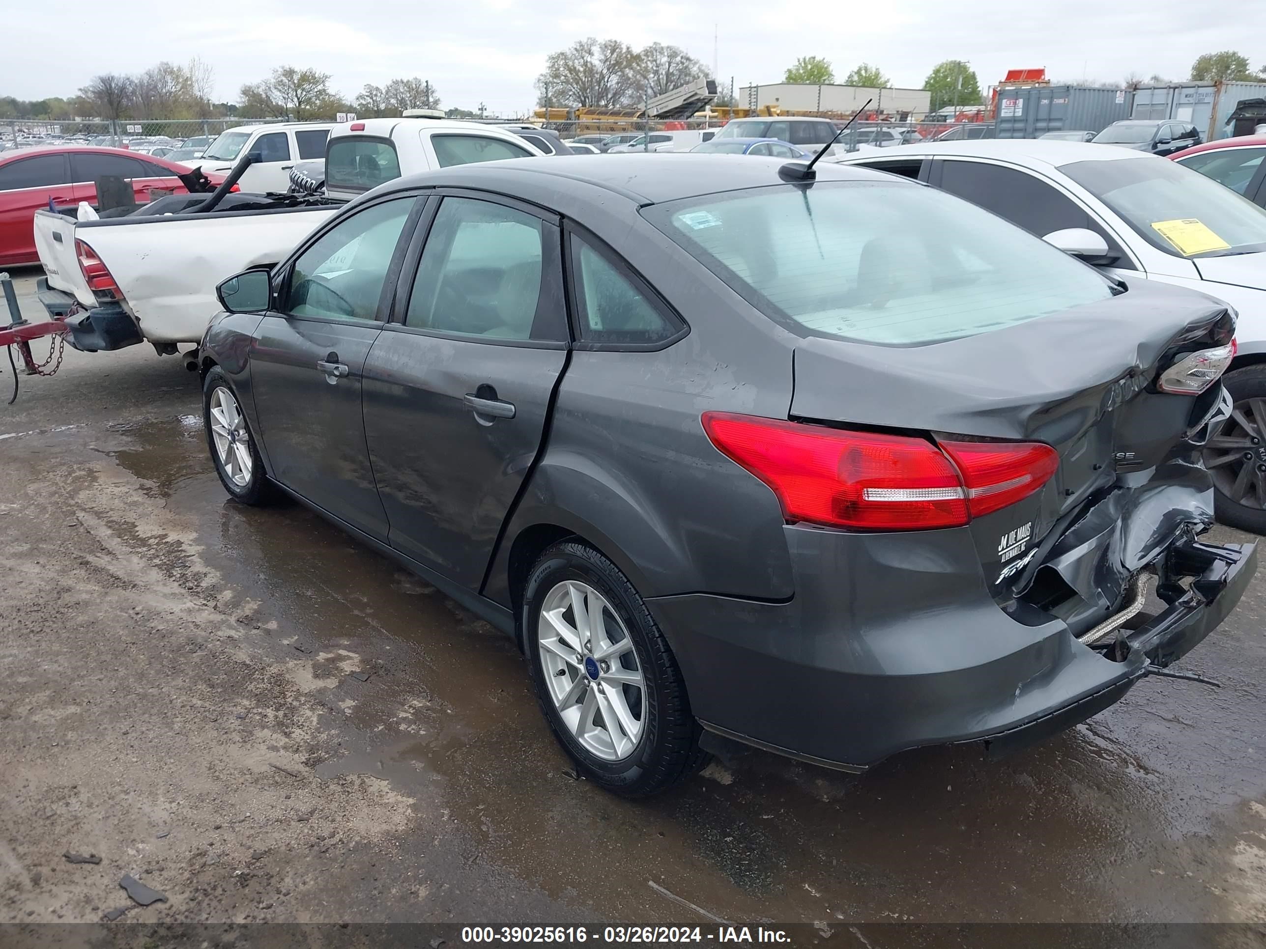 Photo 2 VIN: 1FADP3F29GL249323 - FORD FOCUS 