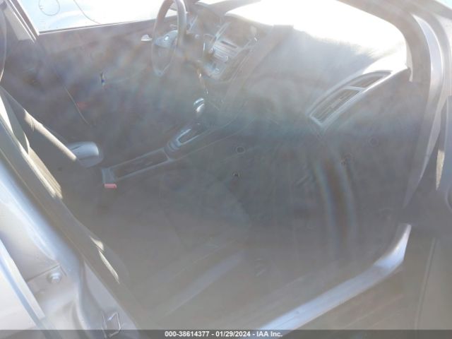 Photo 4 VIN: 1FADP3F29GL266168 - FORD FOCUS 