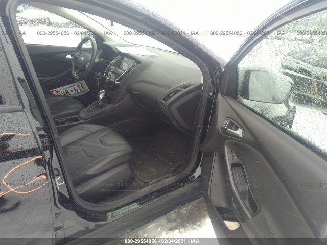 Photo 4 VIN: 1FADP3F29GL372586 - FORD FOCUS 