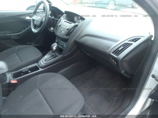 Photo 4 VIN: 1FADP3F29HL200947 - FORD FOCUS 