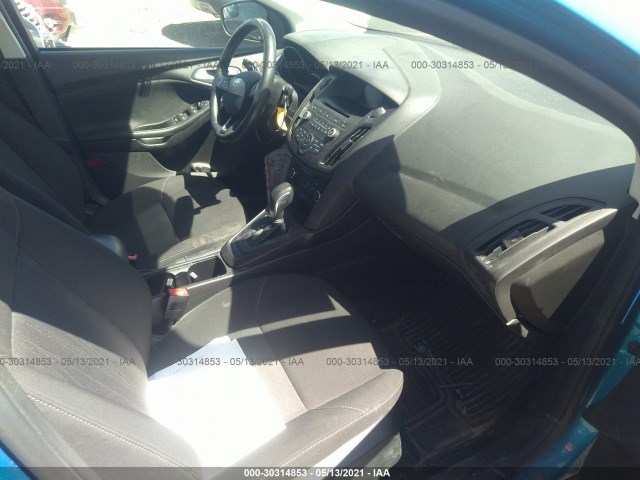 Photo 4 VIN: 1FADP3F29HL203220 - FORD FOCUS 