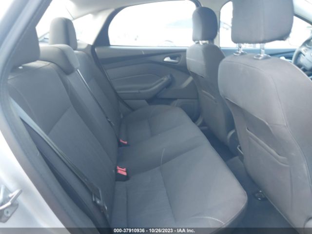 Photo 7 VIN: 1FADP3F29HL231339 - FORD FOCUS 