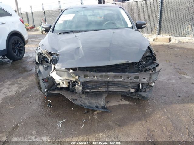 Photo 5 VIN: 1FADP3F29HL284106 - FORD FOCUS 