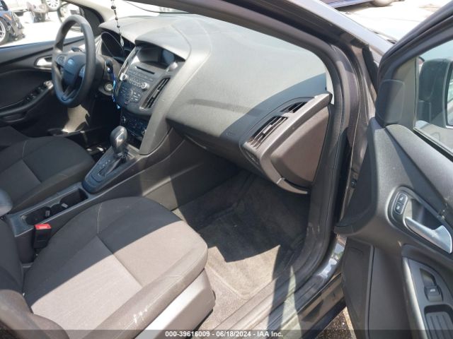 Photo 4 VIN: 1FADP3F29HL300563 - FORD FOCUS 