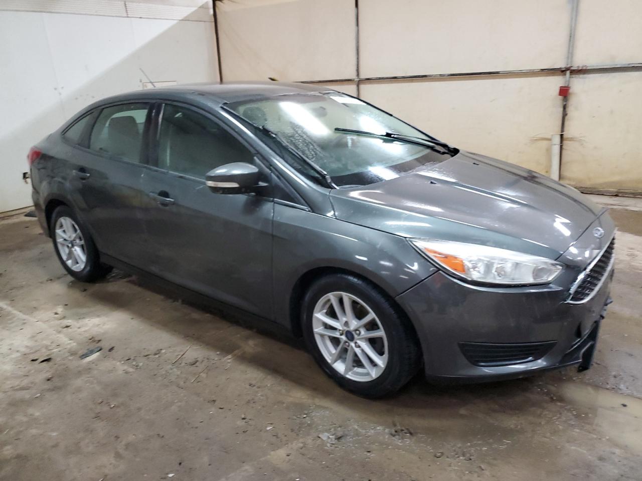 Photo 3 VIN: 1FADP3F29HL330596 - FORD FOCUS 